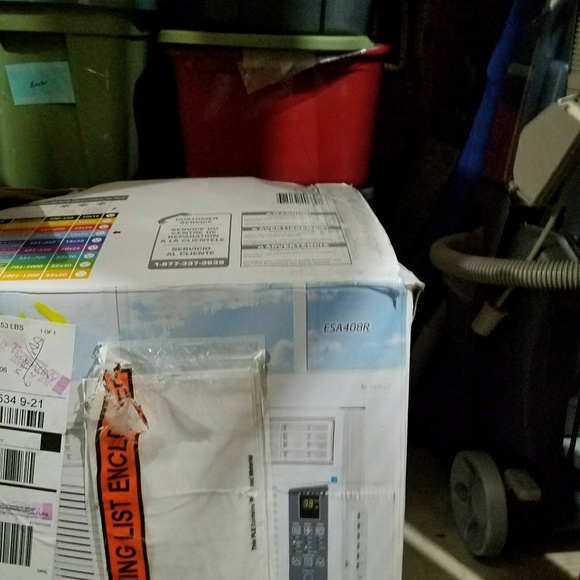 Window air conditioner - Picture 4 of 5